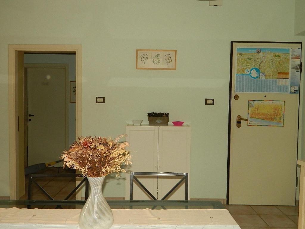 Bed And Roses Hotel Montesilvano Marina Exterior foto